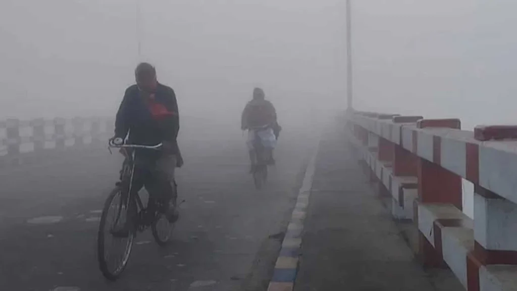 ঢাকায় শীতের তীব্রতা বেড়েছে, আগামী কয়েক দিনে তাপমাত্রা আরও কমতে পারে