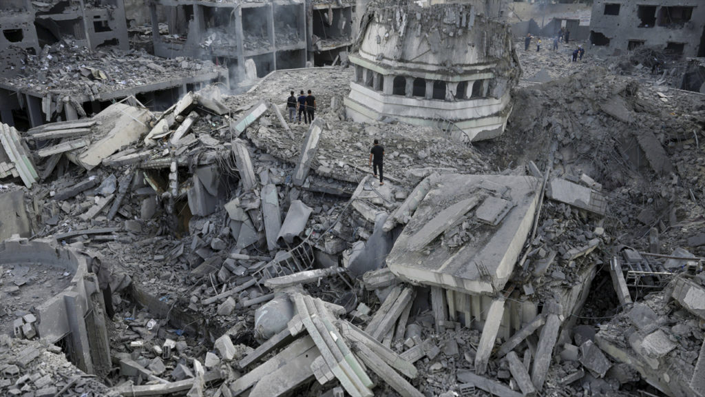 ফিলিস্তিনে গাজা উপত্যকায় ধ্বংসস্তূপ থেকে ৪৫ মরদেহ উদ্ধার