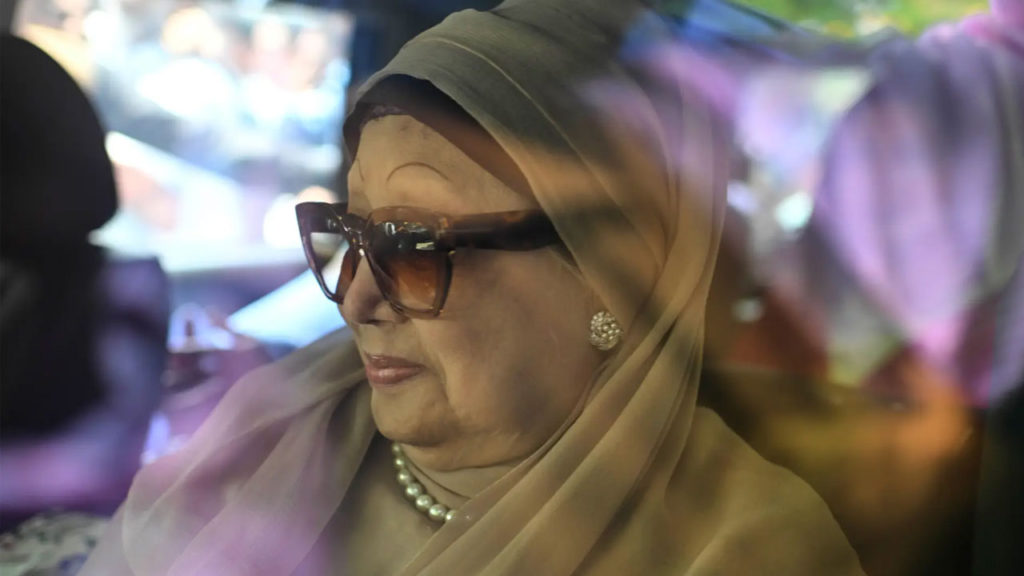 এভারকেয়ার হাসপাতালে খালেদা জিয়ার চিকিৎসা পর্যালোচনায় লন্ডনের বিশেষজ্ঞ চিকিৎসক রিচার্ড বিল