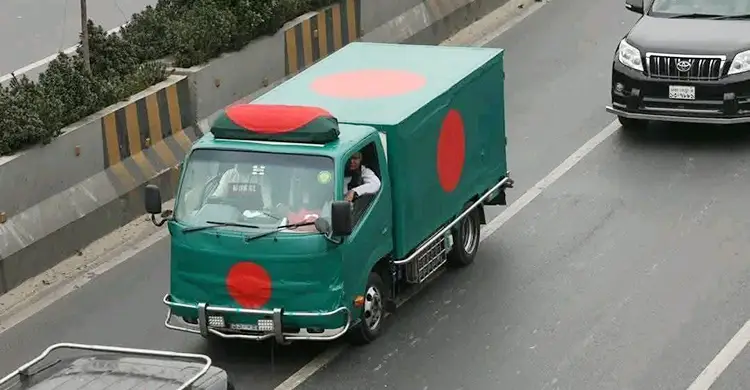 বেগম খালেদা জিয়ার মরদেহ মানিক মিয়া অ্যাভিনিউতে পৌঁছেছে