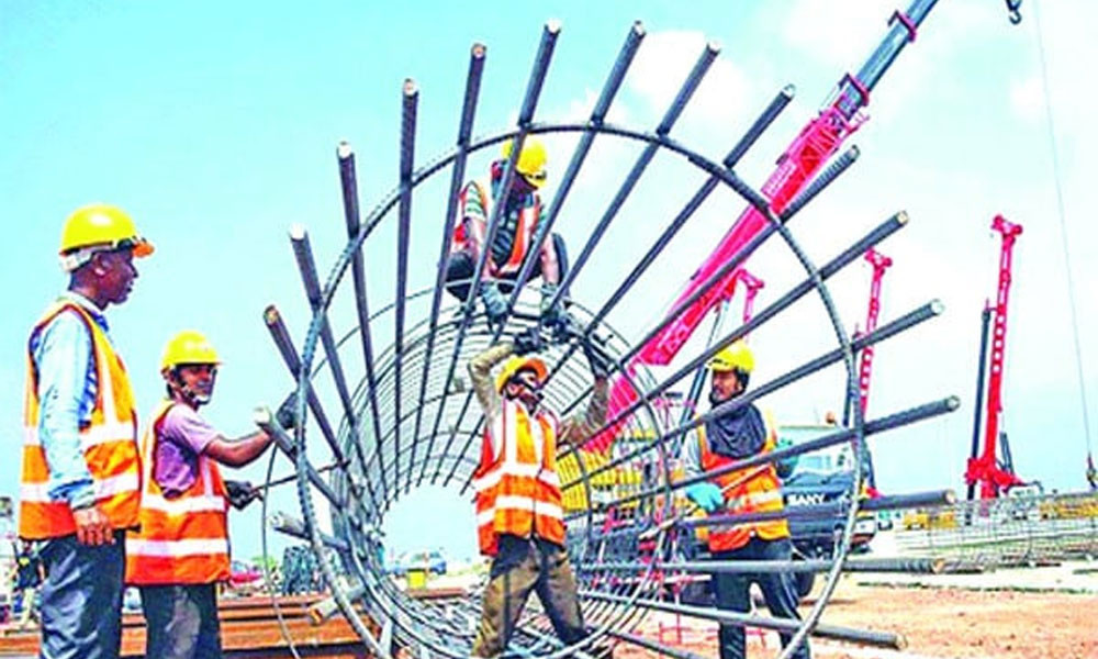 বিদেশে জনশক্তি রপ্তানি কমছে, সংকুচিত হচ্ছে বাংলাদেশের শ্রমবাজার