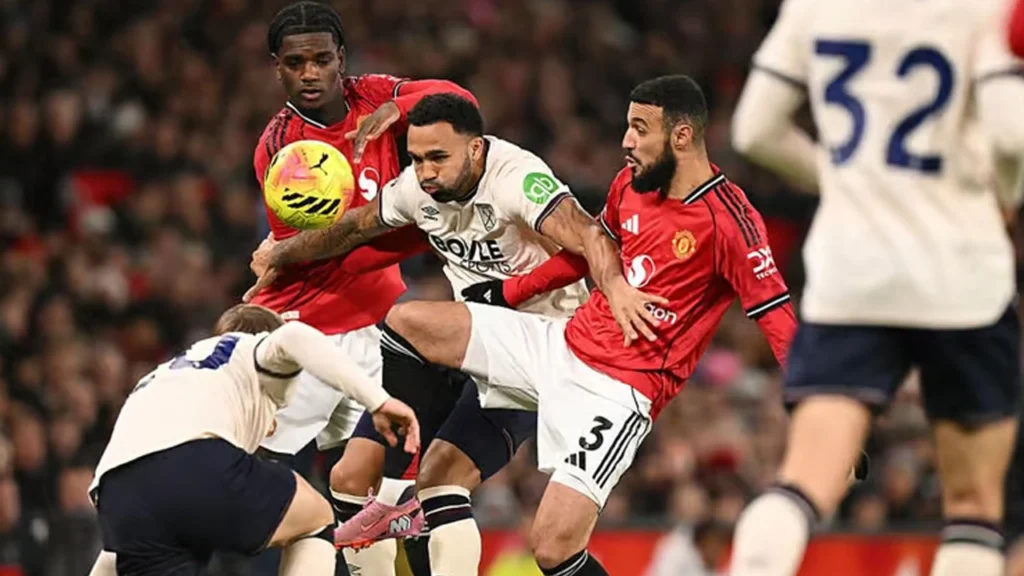 ম্যানচেস্টার ইউনাইটেডের পয়েন্ট খোয়ানো ম্যাচে ওয়েস্টহ্যামের দেরিতে সমতায় ফেরা