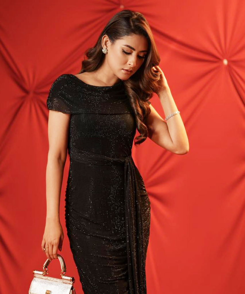 মেহজাবীন চৌধুরীর বিএফডিএ অ্যাওয়ার্ডে জিতল শ্রেষ্ঠ অভিনেত্রীর খেতাব