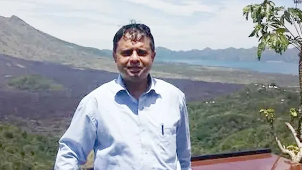 যুক্তরাজ্যে বাংলাদেশের সাবেক ভারপ্রাপ্ত রাষ্ট্রদূত মো. ফয়সাল আহমেদ আটক