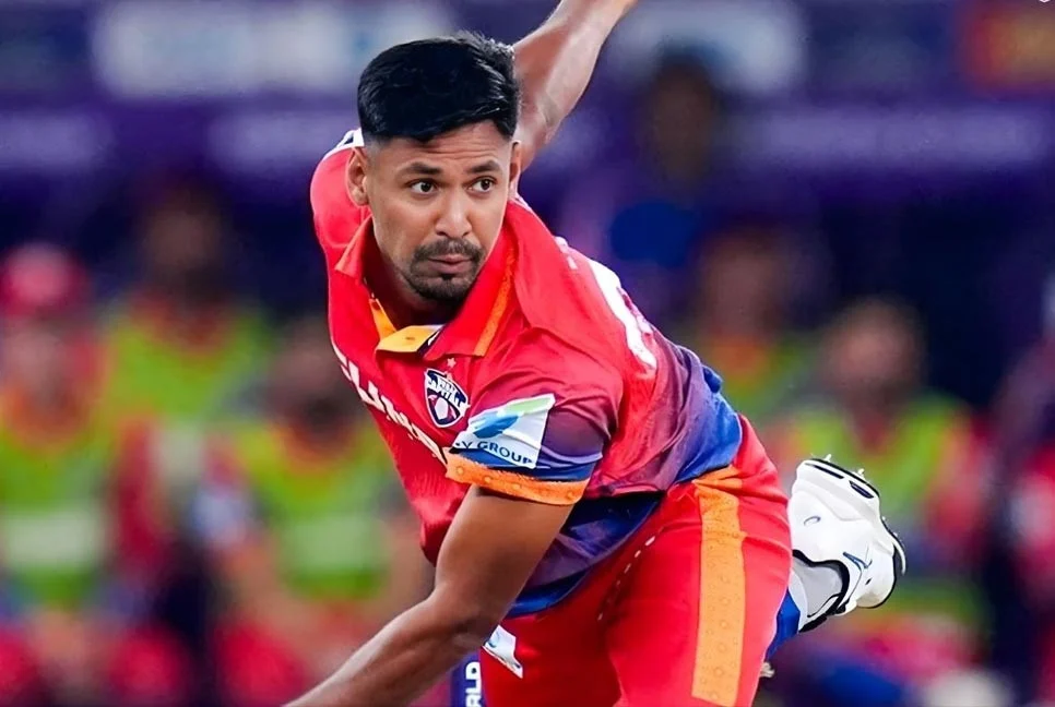 দুবাই ক্যাপিটালসের রোমাঞ্চকর জয়, মুস্তাফিজের বিবর্ণ দিনে ম্যাচ সেরা শায়ান