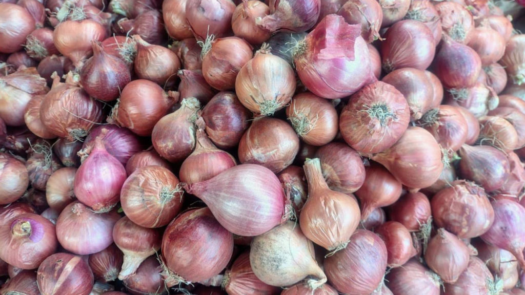 রাজবাড়ীতে পেঁয়াজের বাজারে অস্থিরতা, ভোক্তাদের চাপ বাড়ছে