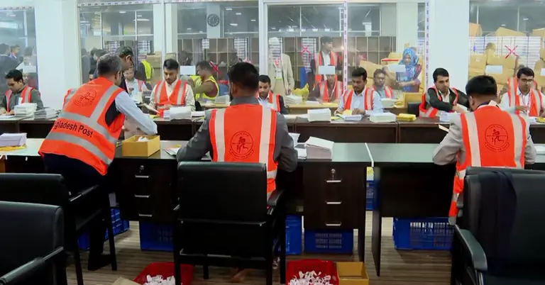 প্রবাসী ভোটারদের নিবন্ধনে মালয়েশিয়ায় হিড়িক