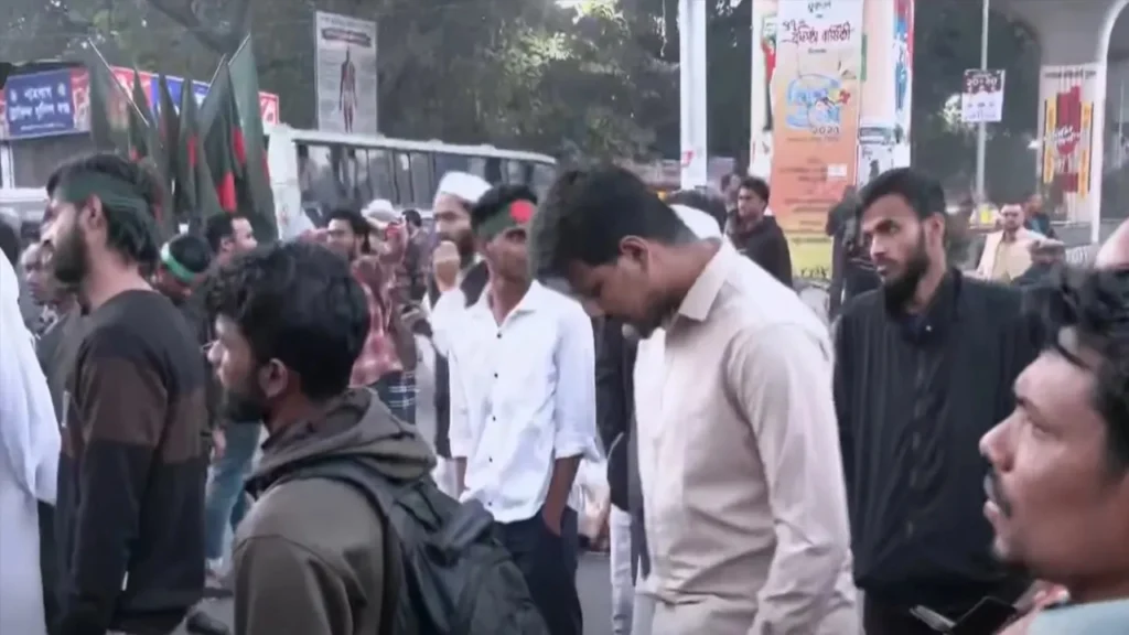 ইনকিলাব মঞ্চের মুখপাত্র শরিফ ওসমান হাদির হত্যার বিচার দাবিতে শাহবাগে টানা অবস্থান ও বিক্ষোভ