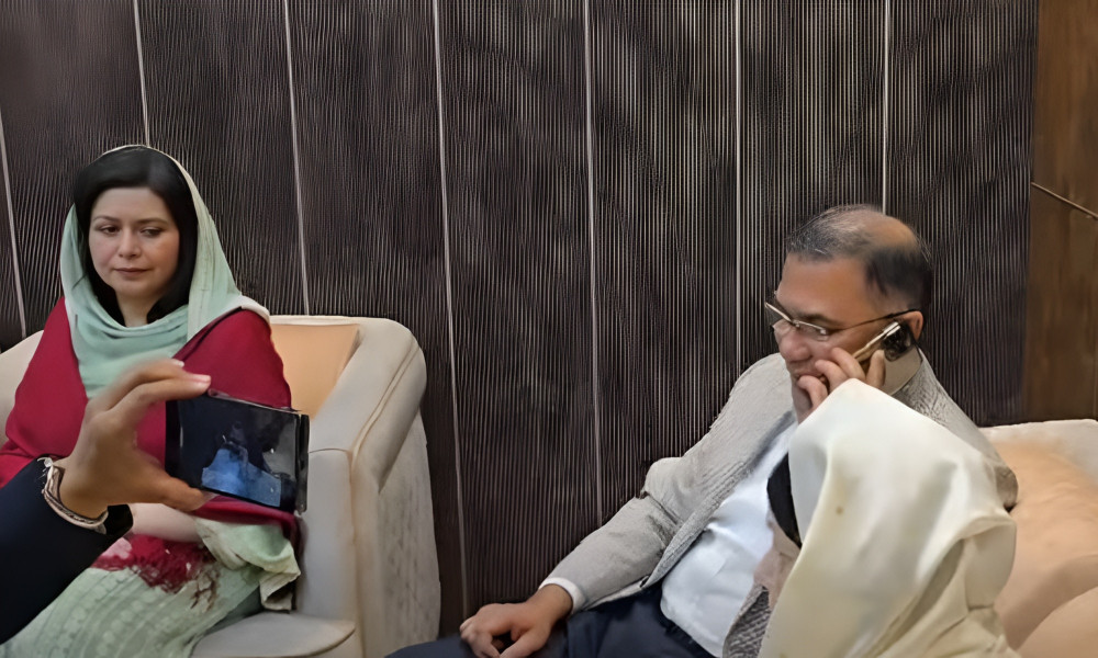 ঢাকায় পৌঁছে প্রধান উপদেষ্টার সঙ্গে ফোনে কথা বললেন বিএনপির ভারপ্রাপ্ত চেয়ারম্যান তারেক রহমান