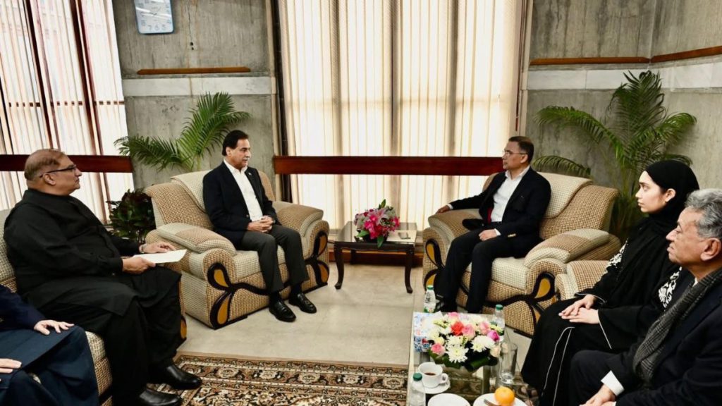 খালেদা জিয়ার জানাজায় অংশ নিলেন বিশ্বের বিভিন্ন দেশের কূটনীতিক ও প্রতিনিধি