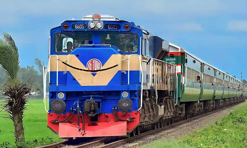 তারেক রহমানের স্বদেশ প্রত্যাবর্তন উপলক্ষে ১০ রুটে ২০টি বিশেষ ট্রেন চালাবে রেলওয়ে