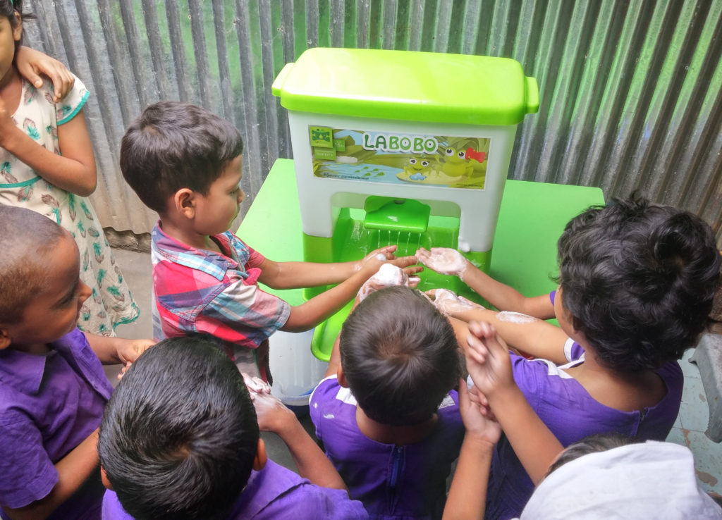 ইউনিনিভার ও ইওয়াই-এর যৌথ উদ্যোগে বাংলাদেশে ২ লাখ ৪০ হাজার মানুষের জীবনে ইতিবাচক প্রভাব