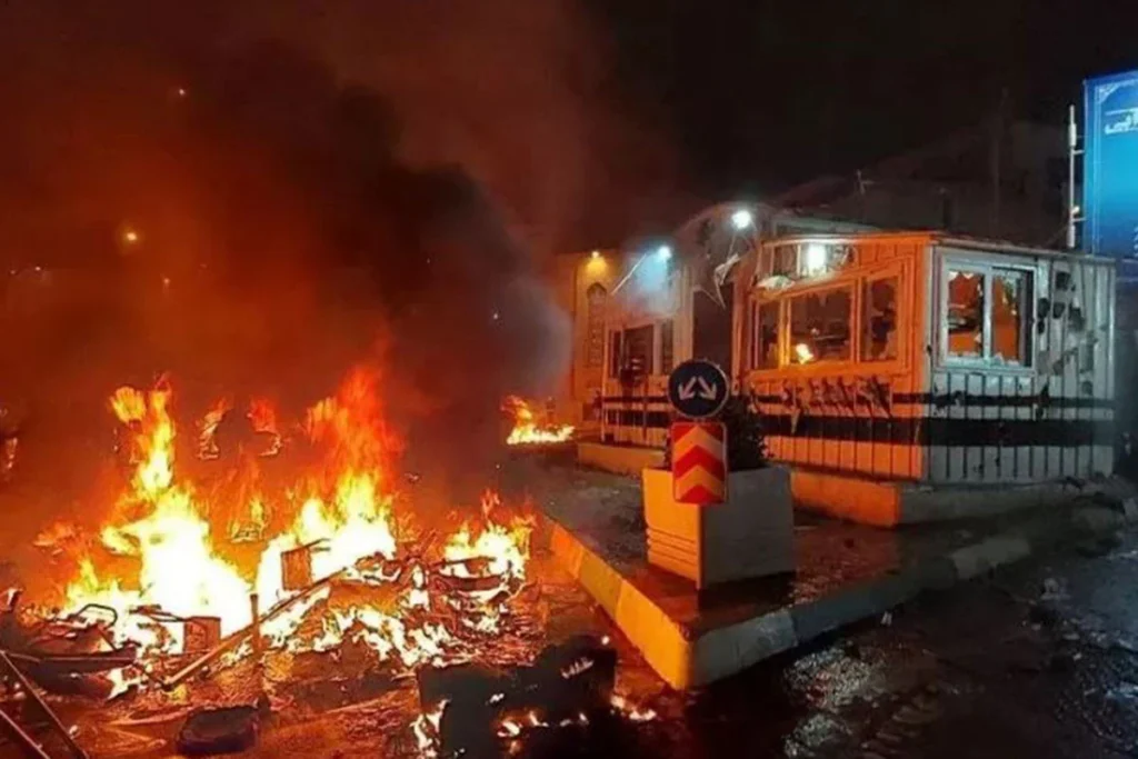 ইরানে সরকারবিরোধী বিক্ষোভ ছড়িয়ে পড়া ও আন্তর্জাতিক উত্তেজনা