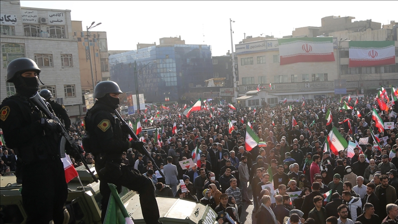 ফরাস্স ও কানাডা ইরান ত্যাগের জন্য নাগরিকদের সতর্ক
