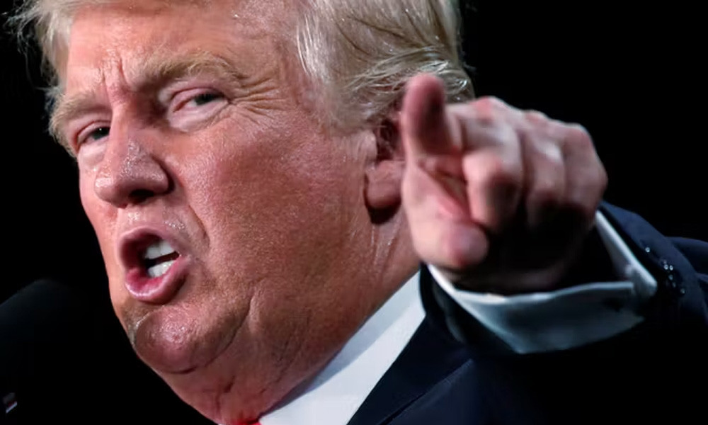 ইরানে বিক্ষোভ দমনে গুলি চালালে সহায়তার হুঁশিয়ারি ট্রাম্পের, হস্তক্ষেপে অঞ্চল অস্থিতিশীল হবে: লারিজানি