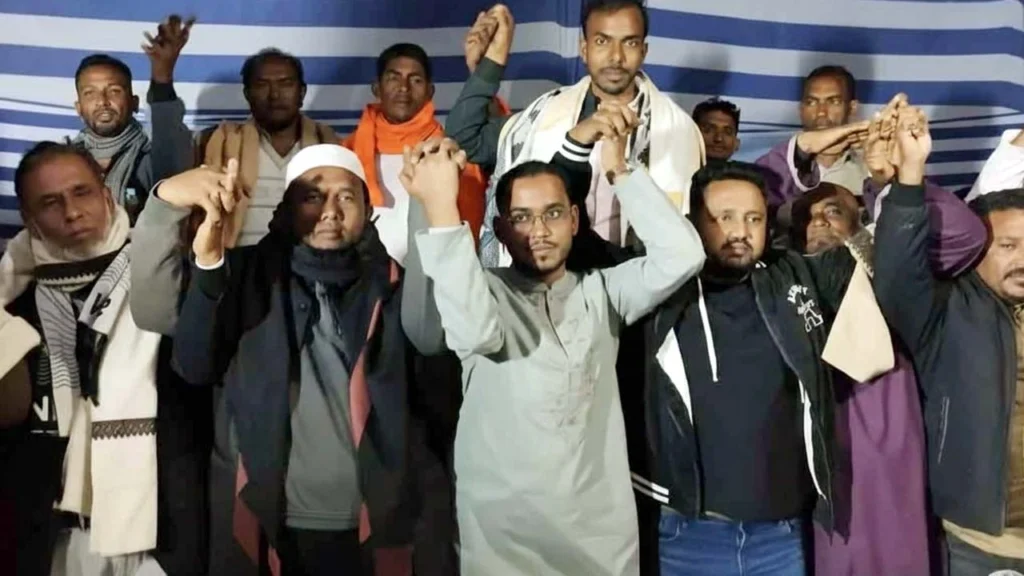 হাতিয়ায় বিভিন্ন দলের শতাধিক নেতাকর্মীর এনসিপিতে যোগদান