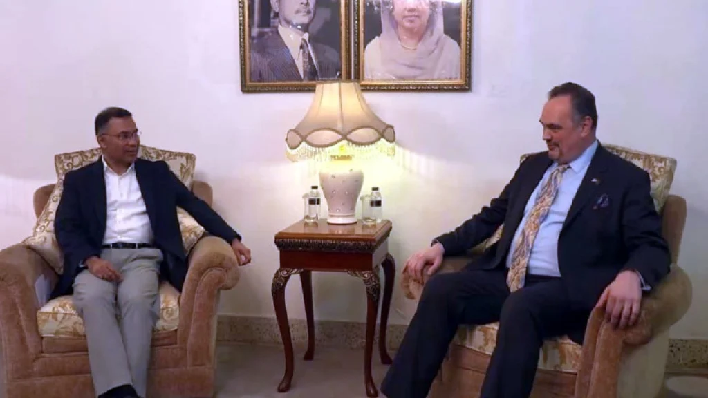 বিএনপি চেয়ারম্যান তারেক রহমানের সঙ্গে মার্কিন রাষ্ট্রদূত ব্রেন্ট ক্রিস্টেনসেনের সৌজন্য সাক্ষাৎ