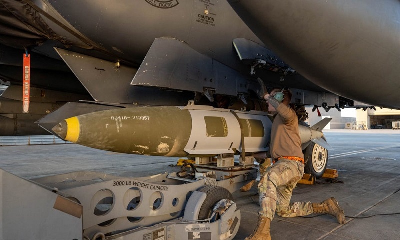 মার্কিন যুক্তরাষ্ট্র সিরিয়ায় আইএসের ওপর ব্যাপক বিমান হামলা চালালো