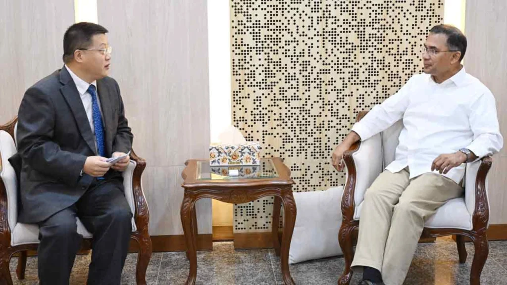 প্রধানমন্ত্রীর সঙ্গে চীনা রাষ্ট্রদূতের সাক্ষাৎ, দ্বিপক্ষীয় সহযোগিতা জোরদারে আগ্রহ