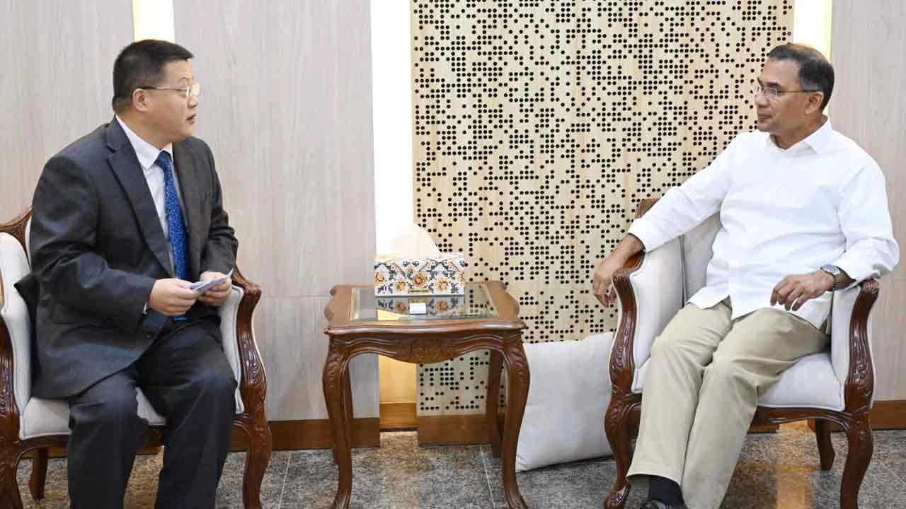 প্রধানমন্ত্রীর সঙ্গে চীনা রাষ্ট্রদূতের সাক্ষাৎ, দ্বিপক্ষীয় সহযোগিতা জোরদারে আগ্রহ