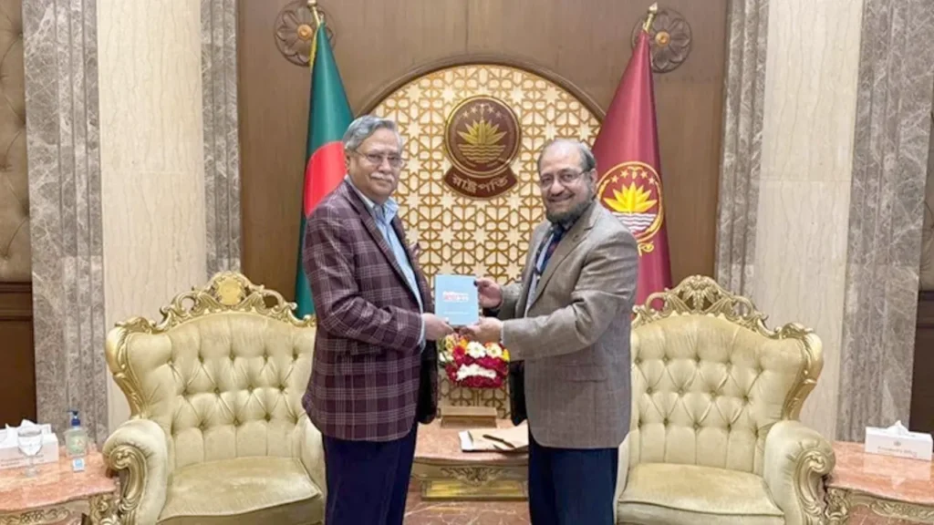 রাষ্ট্রপতির সঙ্গে অবসরপ্রাপ্ত ব্রিগেডিয়ার জেনারেল আবদুল্লাহিল আমান আযমীর সৌজন্য সাক্ষাৎ