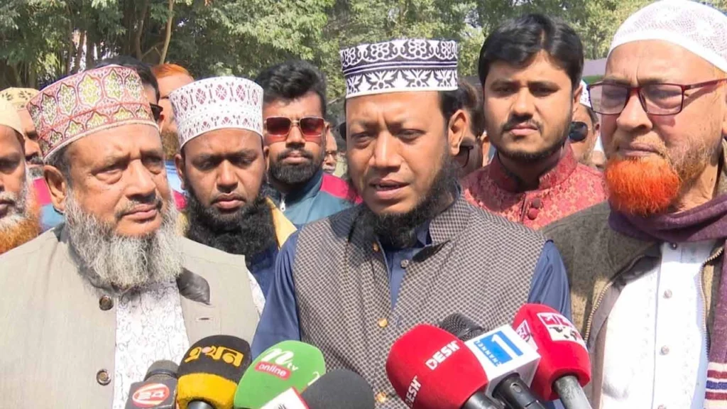 কুষ্টিয়ায় অস্ত্র প্রবেশ ও নিরাপত্তা নিয়ে উদ্বেগ প্রকাশ করলেন মুফতি আমির হামজা