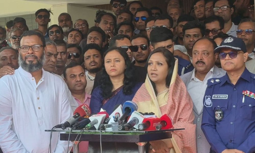 ফ্যামিলি কার্ডে মাসে আড়াই হাজার টাকা সহায়তা, পর্যায়ক্রমে সবার জন্য চালুর ঘোষণা