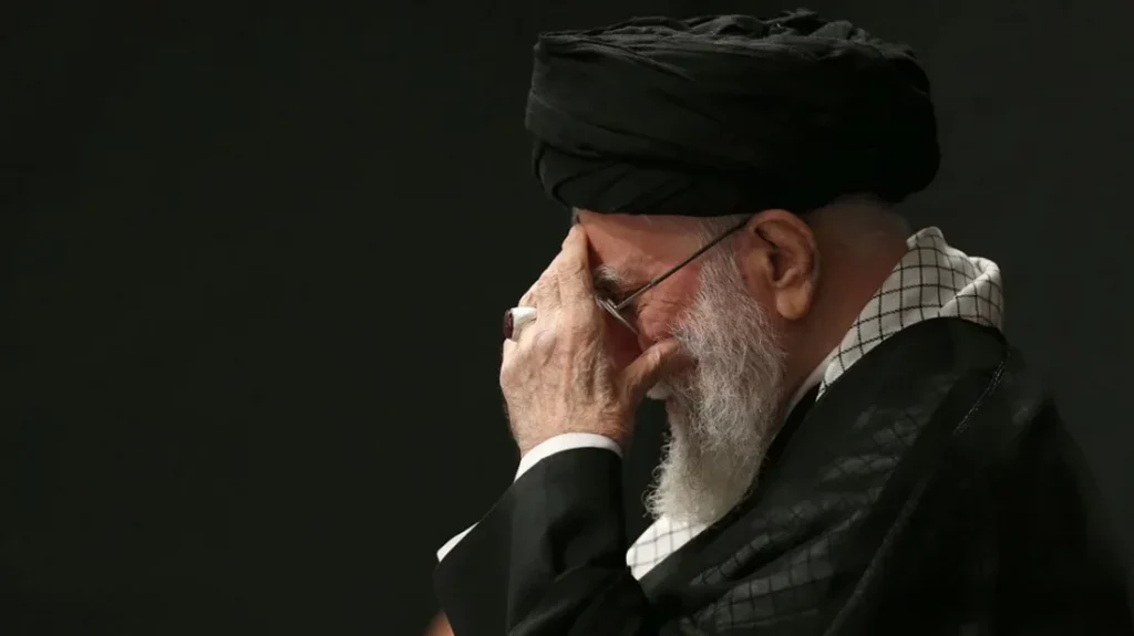 ইরানের সর্বোচ্চ নেতা নিরাপদ স্থানে সরিয়ে নেওয়া, তেহরানে হামলার ঝুঁকি বৃদ্ধির প্রেক্ষাপট