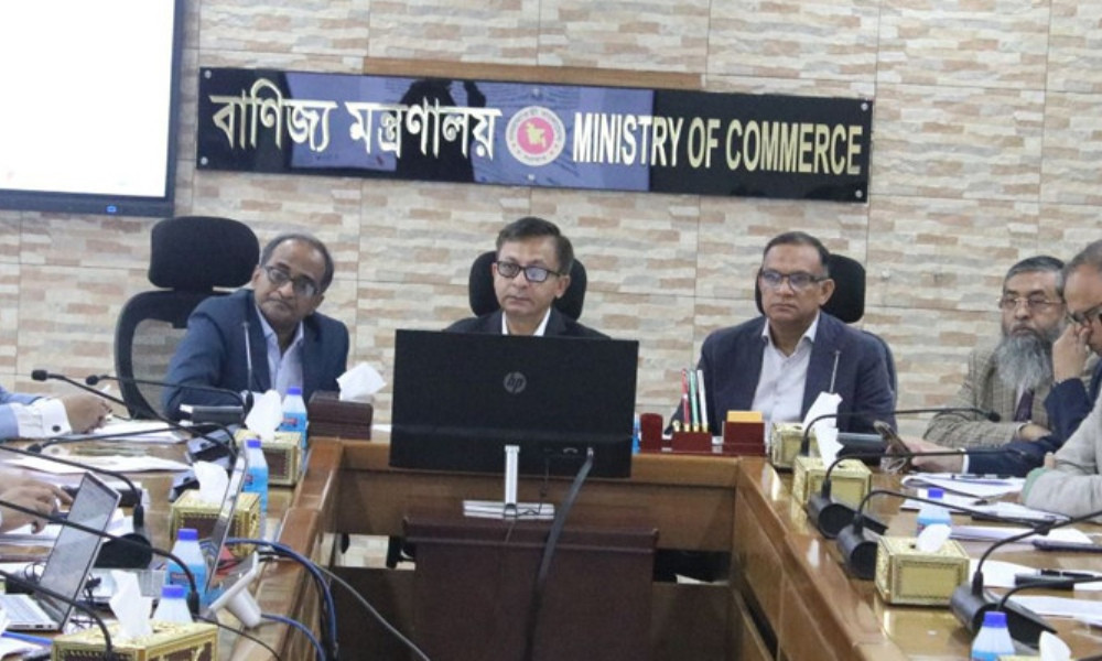 যুক্তরাষ্ট্রের শুল্কনীতি ও বাণিজ্যচুক্তি পর্যালোচনায় সরকার, ব্যবসায়ীদের সঙ্গে বৈঠক