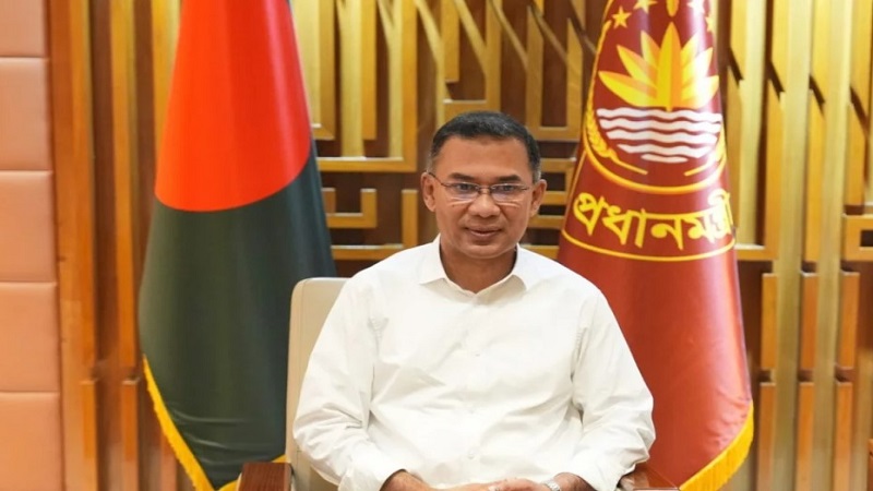 প্রধানমন্ত্রী ছুটির দিনেও তেজগাঁও কার্যালয়ে কর্মরত