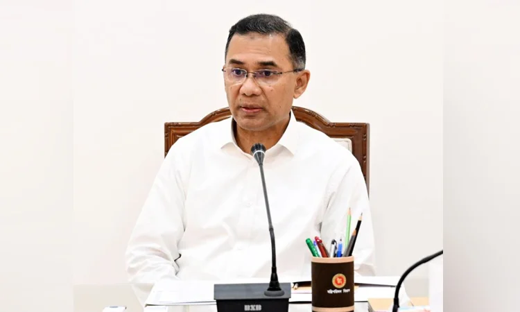 রোজার সময়সূচিতে সকাল ৯টা ৫ মিনিটে সচিবালয়ে উপস্থিত প্রধানমন্ত্রী তারেক রহমান