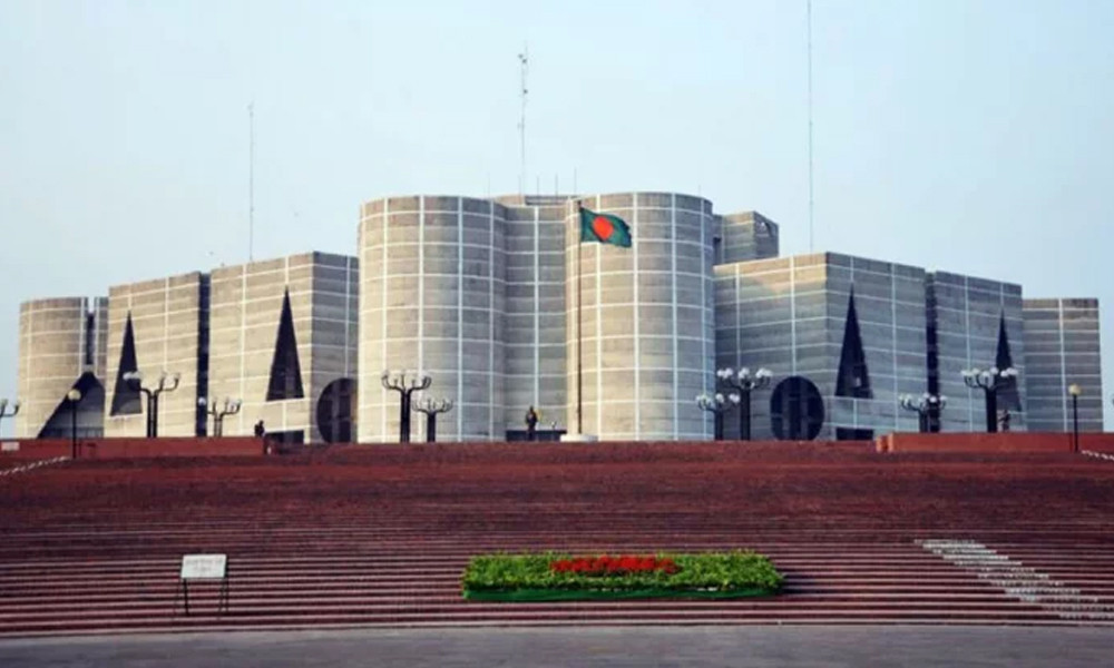 জাতীয় সংসদ ভবনের দক্ষিণ প্লাজায় মঙ্গলবার নতুন মন্ত্রিসভার শপথ