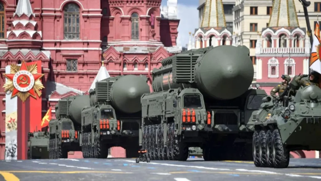 ইউক্রেনে পারমাণবিক অস্ত্র সরবরাহে রাশিয়ার সতর্কতা