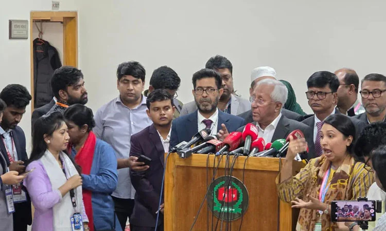 ত্রয়োদশ জাতীয় সংসদ নির্বাচন: দুপুর ১২টা পর্যন্ত ভোটার উপস্থিতি ৩২.৮৮ শতাংশ