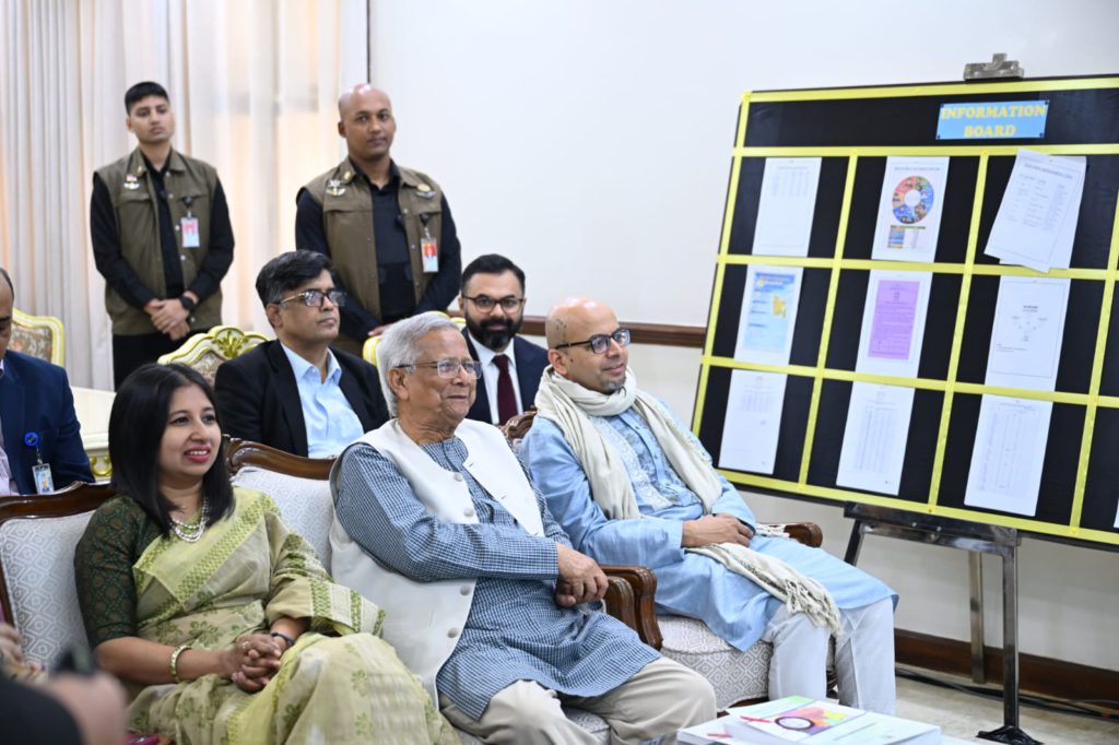 ভোটদানের দিন সারাদেশের পরিস্থিতি পর্যবেক্ষণ করলেন প্রধান উপদেষ্টা অধ্যাপক মুহাম্মদ ইউনূস