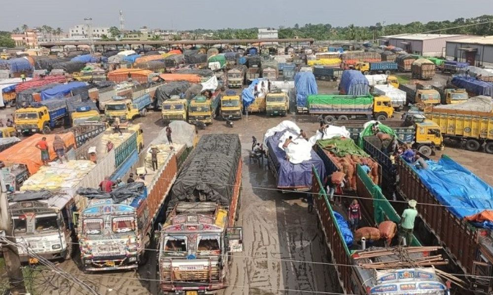 ঈদুল ফিতরে ১০ দিন বন্ধ থাকবে ভোমরা স্থলবন্দরের বাণিজ্যিক কার্যক্রম, যাত্রী পারাপার স্বাভাবিক