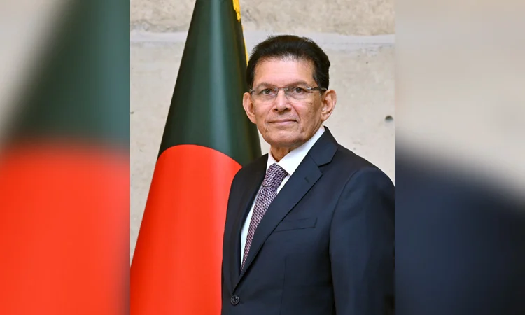 বাংলাদেশ সরকার প্রবাসী নাগরিকদের নিরাপত্তা নিশ্চিত করতে দৃঢ় পদক্ষেপ গ্রহণ করছে