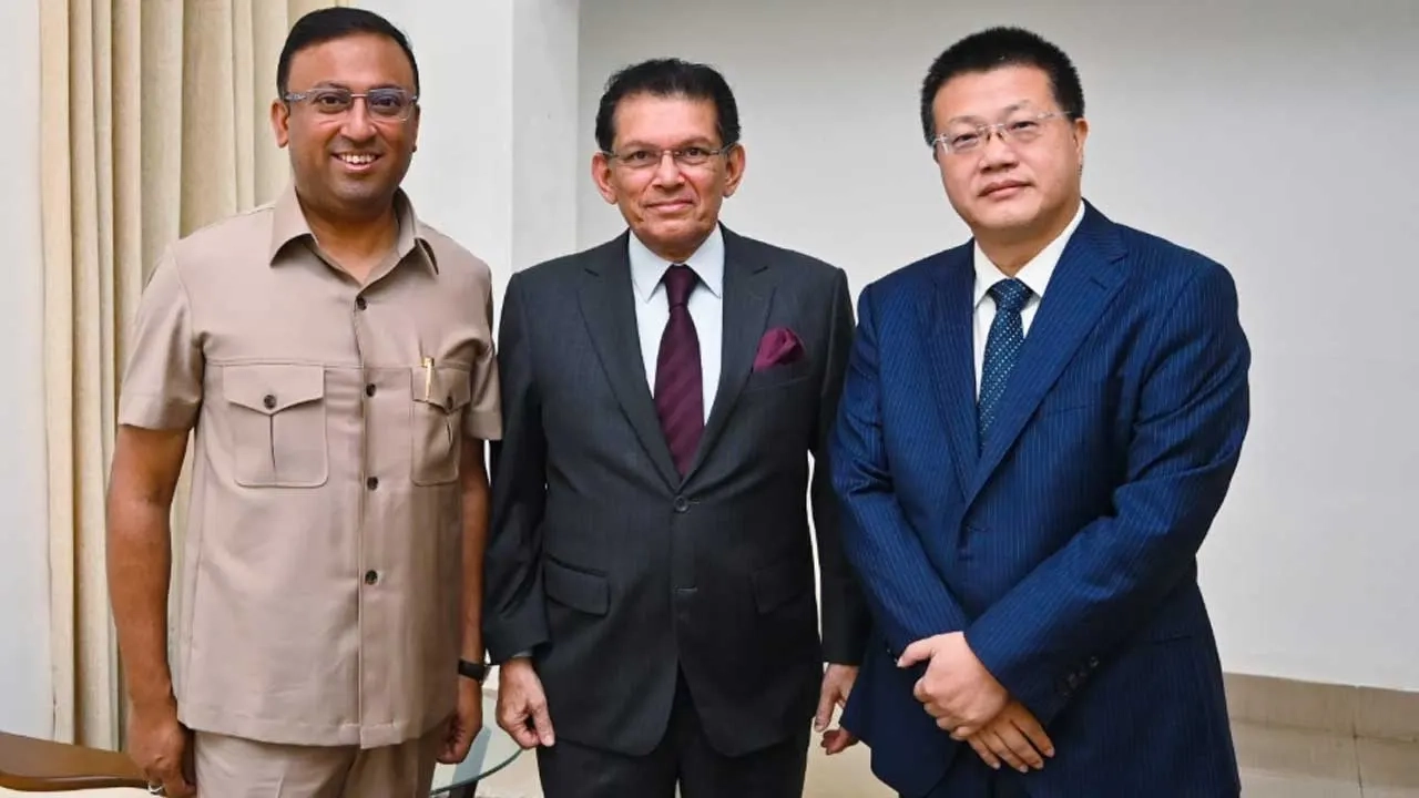 চীনা ভাইস মিনিস্টারের ঢাকায় আগমন, দ্বিপাক্ষিক সম্পর্কের নতুন অধ্যায়ের প্রস্তুতি