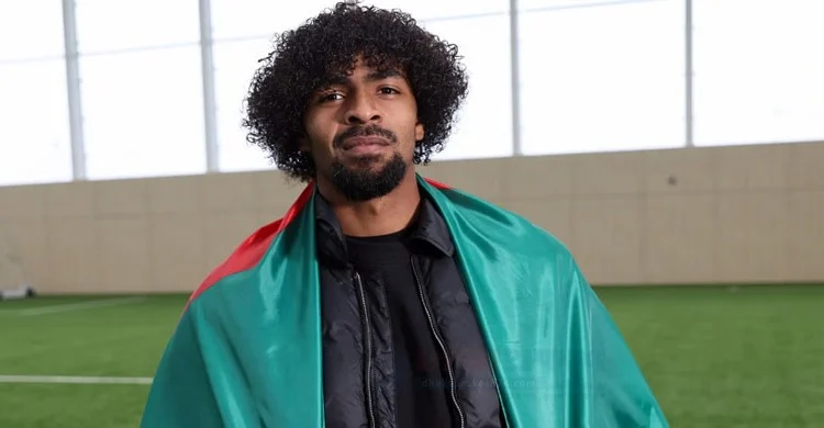 বাংলাদেশ জাতীয় ফুটবল দলের ইংল্যান্ড প্রবাসী মিডফিল্ডার হামজা চৌধুরীর ভিয়েতনাম যোগদান পিছিয়েছে