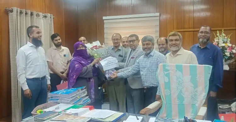 সরকার স্বাস্থ্যখাতে দুর্নীতি রোধ ও যোগ্যতার ভিত্তিতে দায়িত্ব বণ্টনে জোর দিচ্ছে