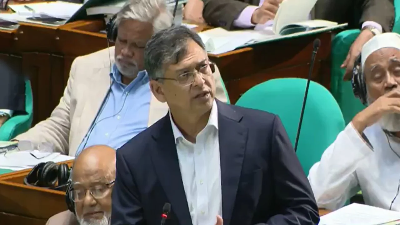 সংবিধান সংশোধন আগে, ‘সংস্কার পরিষদ’ গঠন সংবিধানবিরোধী: স্বরাষ্ট্রমন্ত্রী