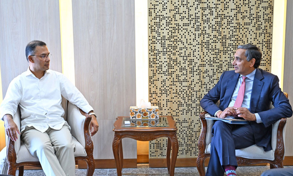 প্রধানমন্ত্রী তারেক রহমানের সঙ্গে আইএমএফ পরিচালক কৃষ্ণা শ্রীনিবাসনের সৌজন্য সাক্ষাৎ