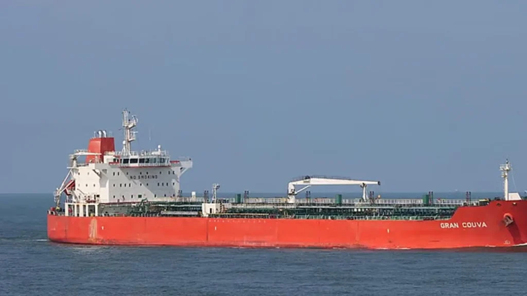 এলএনজি আমদানিতে গতি, তিন জাহাজে আসছে প্রায় ১.৯২ লাখ টন গ্যাস