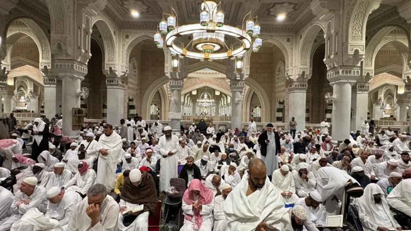 মক্কা-মদিনায় রমজানের শেষ দশকে ইতিকাফে মুসল্লিদের উপচেপড়া ভিড়
