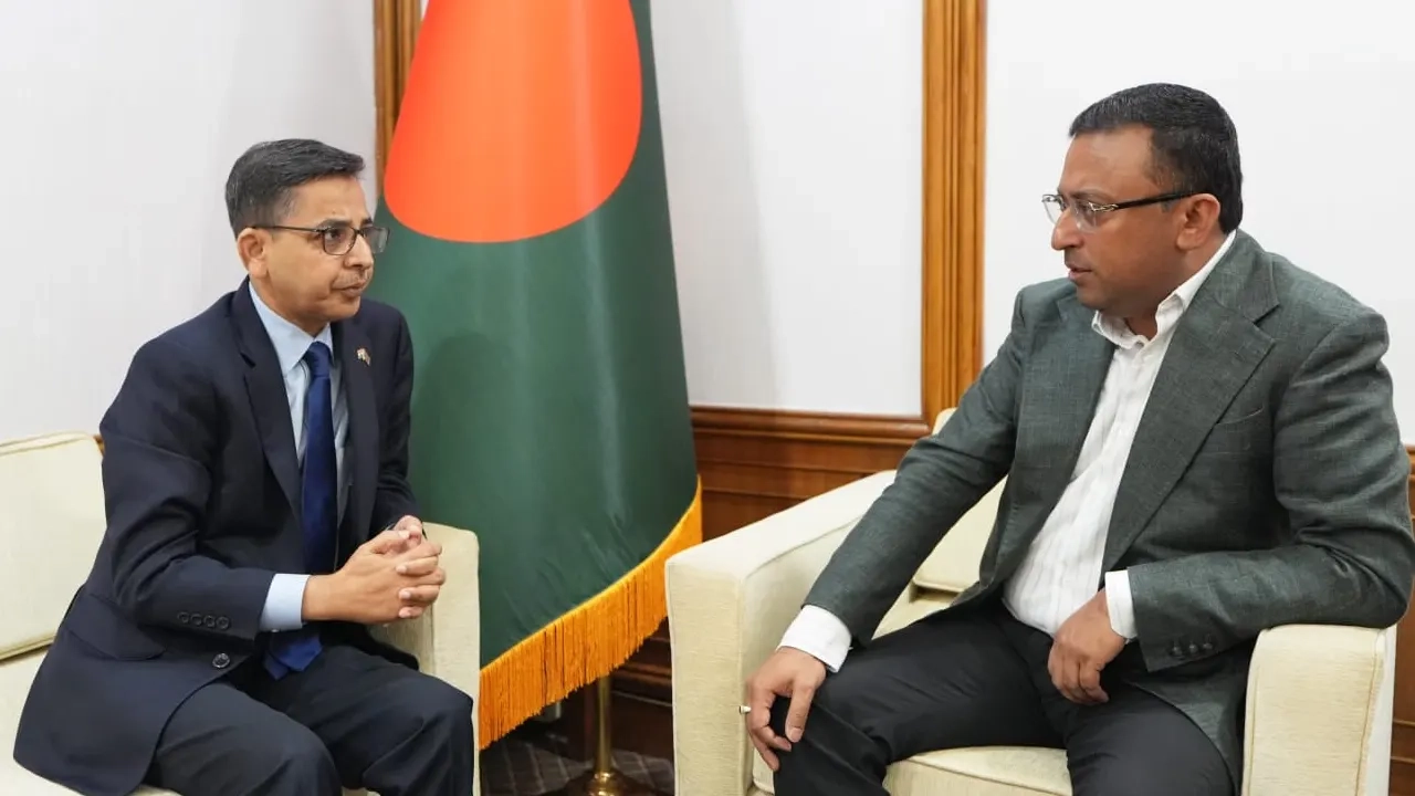 প্রধানমন্ত্রীর পররাষ্ট্র উপদেষ্টার সঙ্গে ভারতের হাইকমিশনারের সৌজন্য সাক্ষাৎ