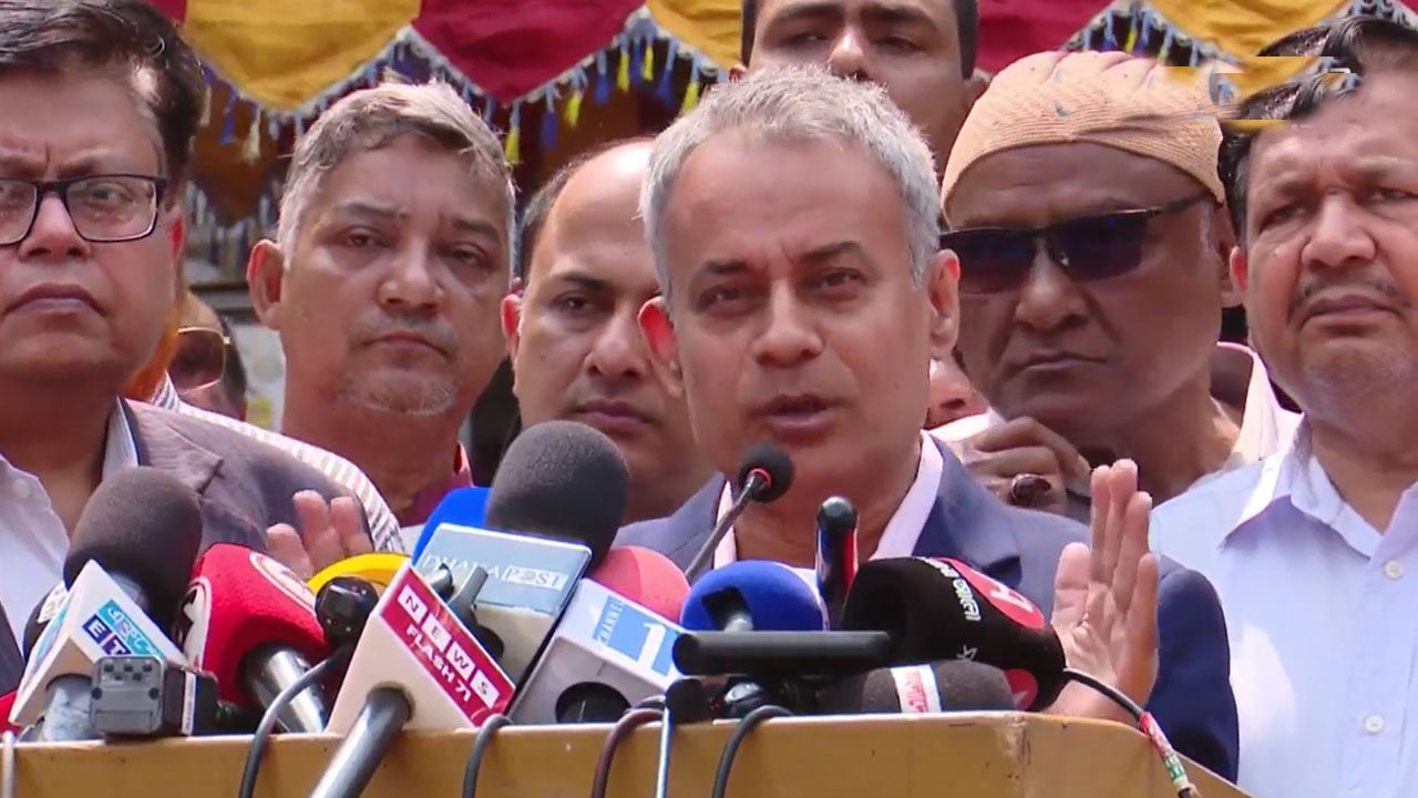 ঈদযাত্রা স্বস্তিদায়ক এবং যাত্রীরা নিরাপদভাবে রাজধানী ছাড়তে পারছেন : মন্ত্রী শেখ রবিউল আলম