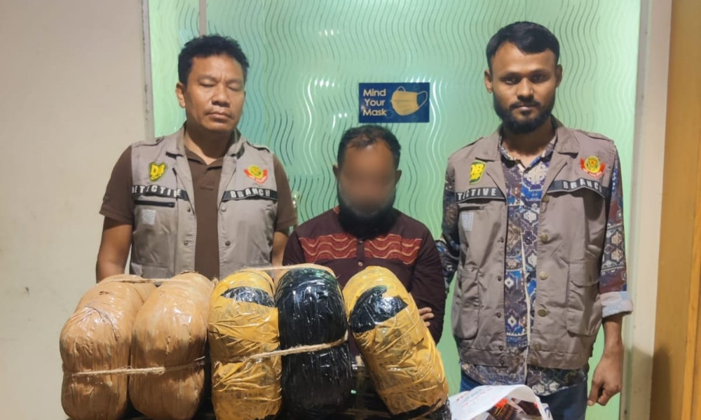 শাহবাগ থানা এলাকায় বড় মাপের মাদক উদ্ধারের ঘটনায় এক কারবারি গ্রেপ্তার