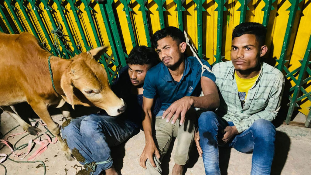 সেহরির সময় উখিয়ায় ডাকাতির চেষ্টা, তিন যুবক আটক করে পুলিশের হাতে সোপর্দ