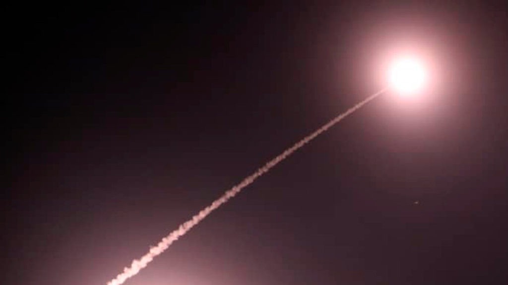 ইরান তিন দফায় ইসরায়েলের লক্ষ্যবস্তুতে মিসাইল হামলা চালালো