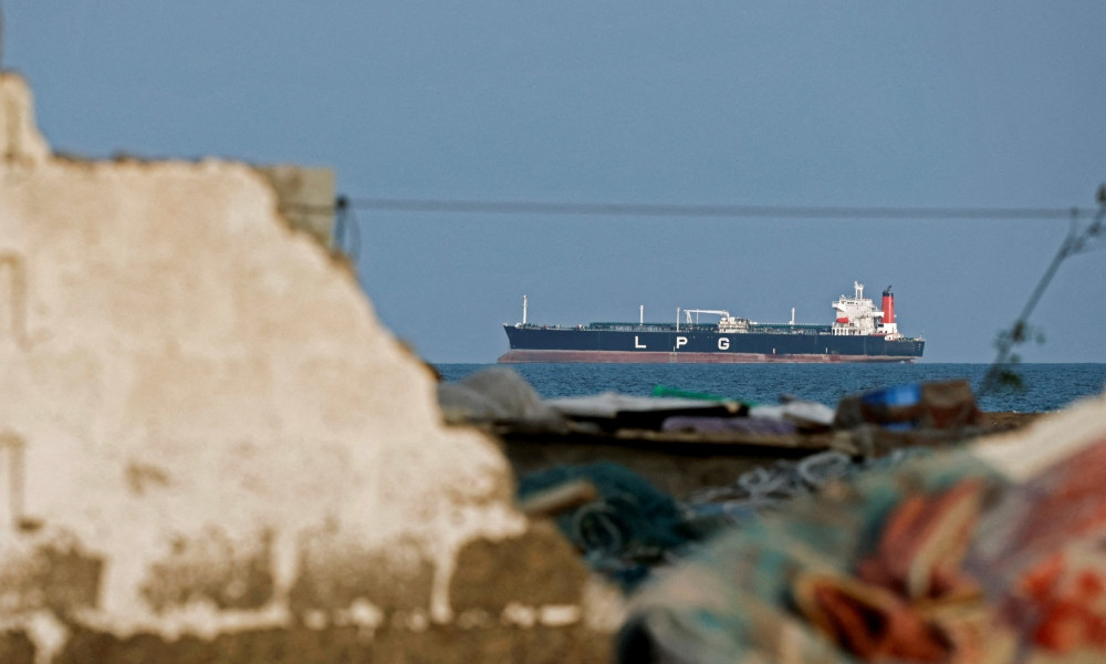 গণপরিবহনে তেলের রেশনিং ব্যবস্থা প্রত্যাহার